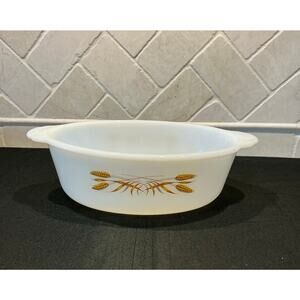 Vintage Anchor Hocking Wheat 1.5 Qt Casserole Dish